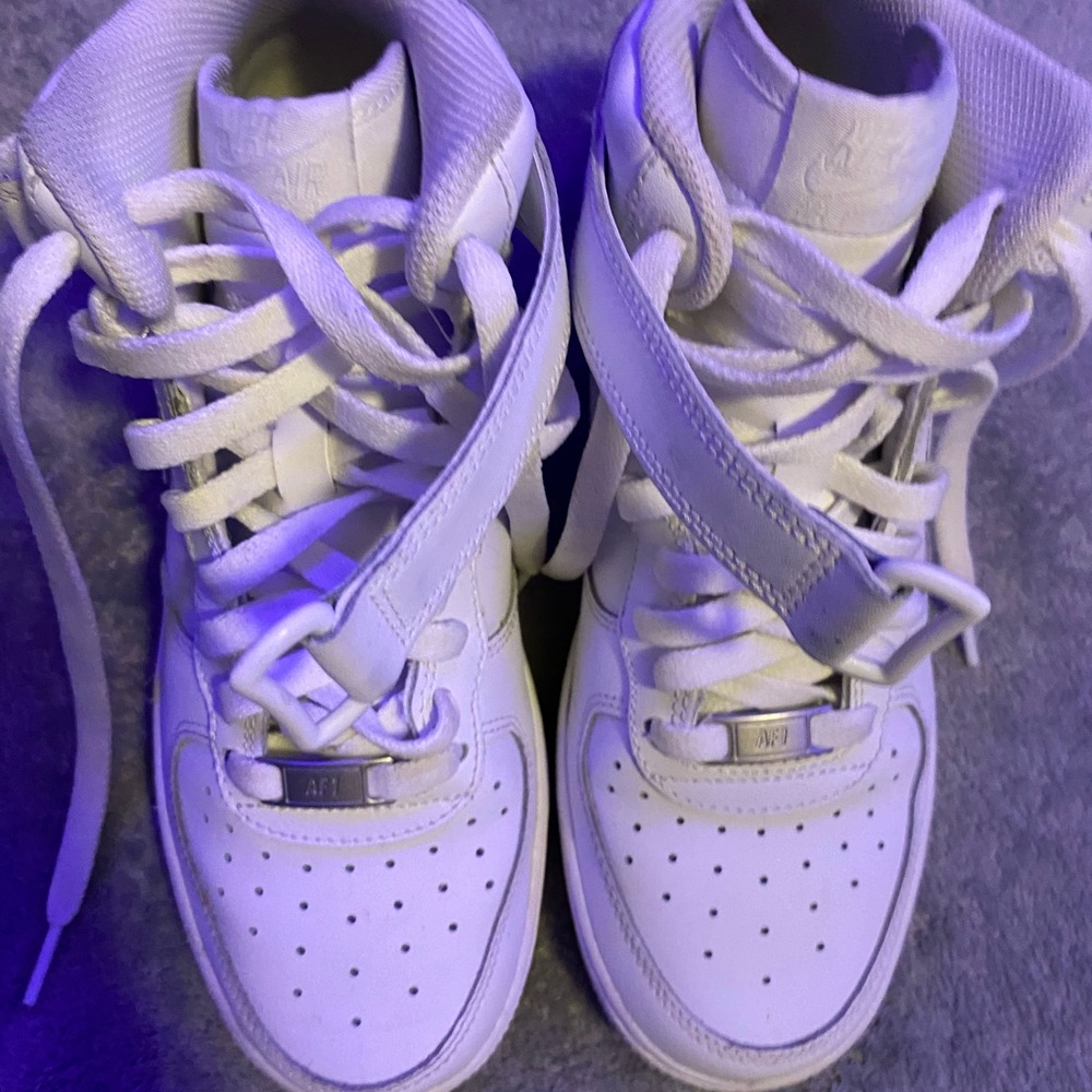 High Top Nike Air Forces Size 6